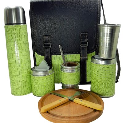 Set matero camping verde claro con tabla cubiertos y vaso para mayor